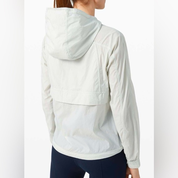 Lululemon Women's Lightweight Packable Jacket, Water-Repellent Windbreaker - Picture 2 of 16